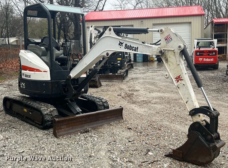 image for item KR9495 2019 Bobcat E26  mini excavator