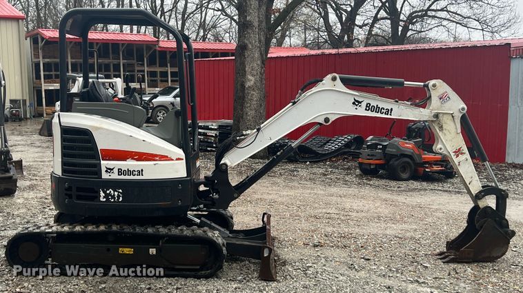 image for item KR9495 2019 Bobcat E26  mini excavator