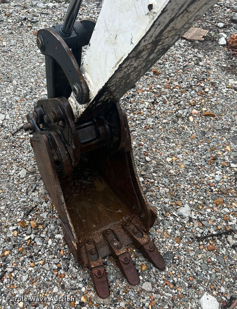 image for item KR9495 2019 Bobcat E26  mini excavator