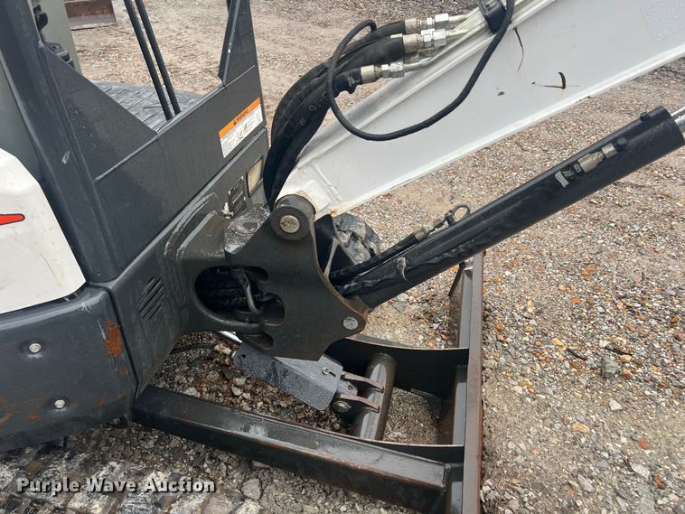 image for item KR9495 2019 Bobcat E26  mini excavator