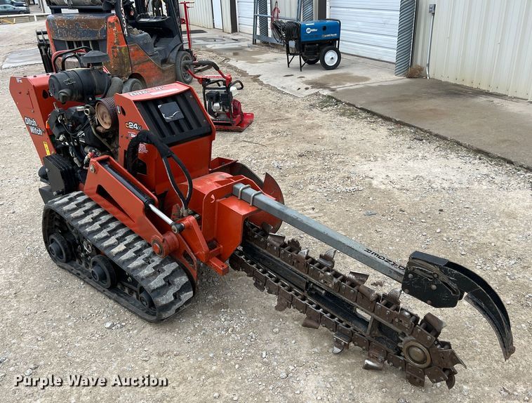 image for item KR9529 Ditch Witch C24X  trencher