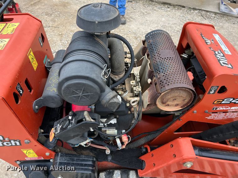 image for item KR9529 Ditch Witch C24X  trencher