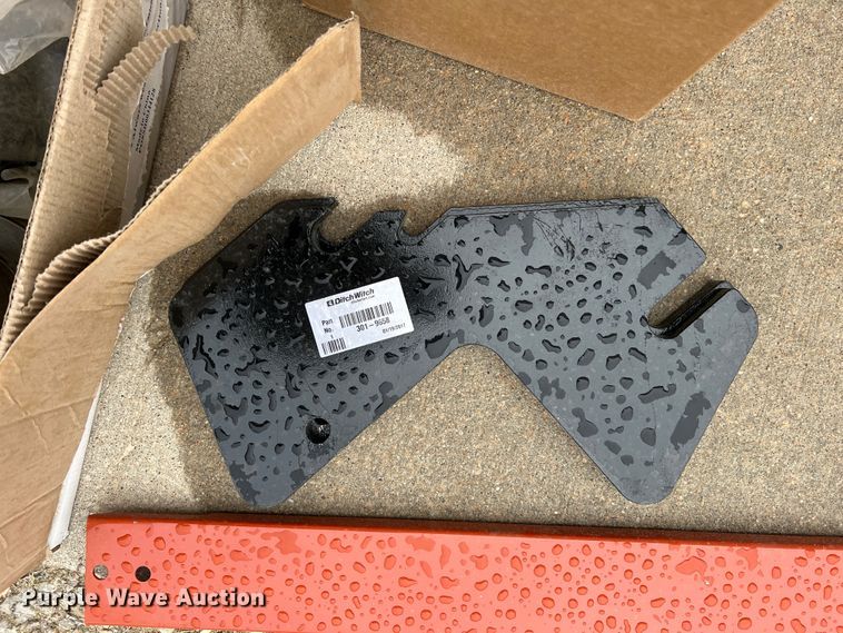 image for item KR9529 Ditch Witch C24X  trencher