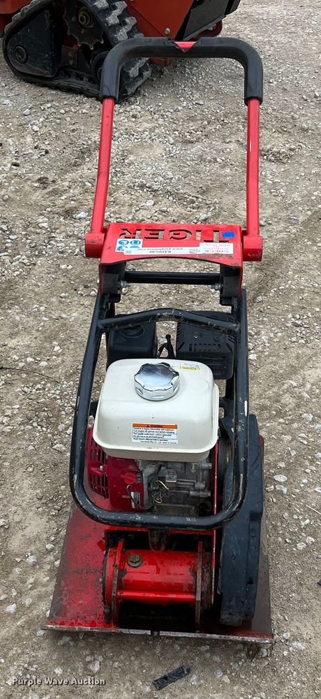 image for item KR9530 Tiger  plate compactor