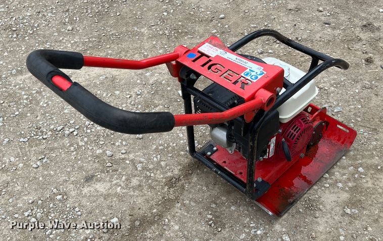 image for item KR9530 Tiger  plate compactor