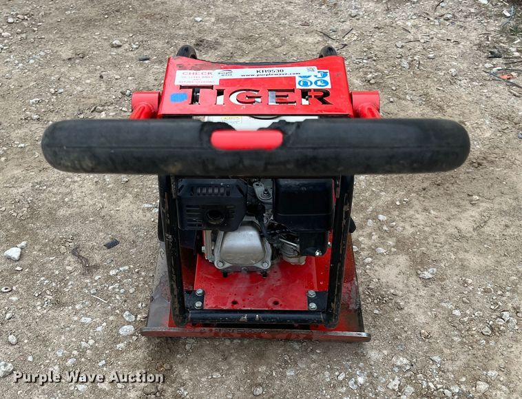 image for item KR9530 Tiger  plate compactor