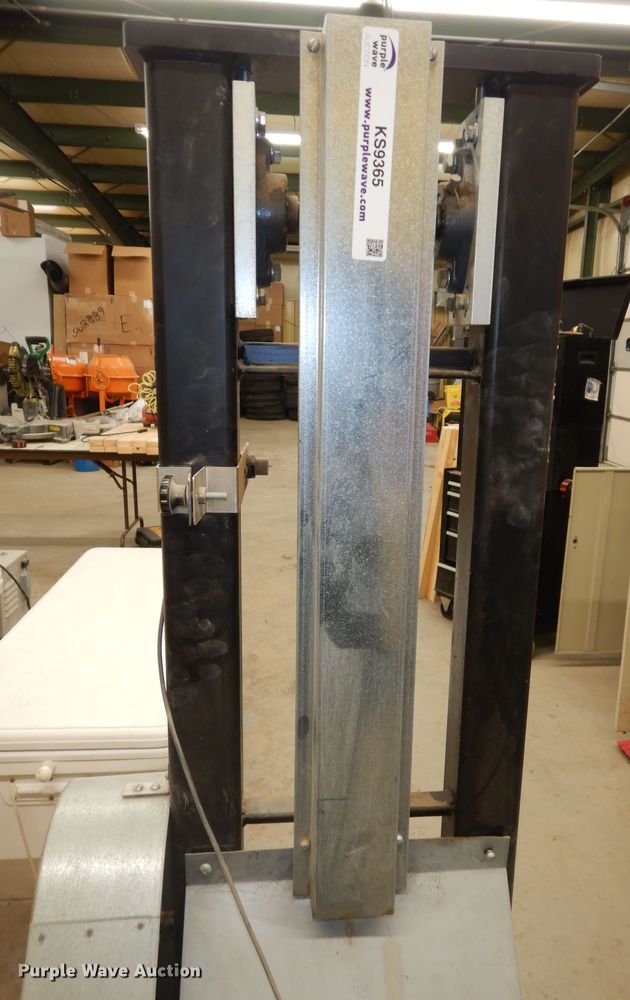 image for item KS9365 Humboldt Marshall  asphalt testing compactor