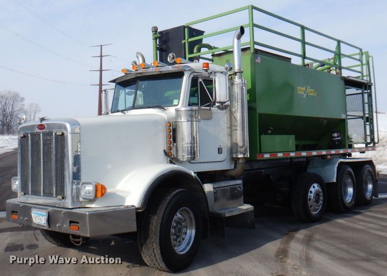 image for item KU9848 1999 Peterbilt 378  hydroseeder truck