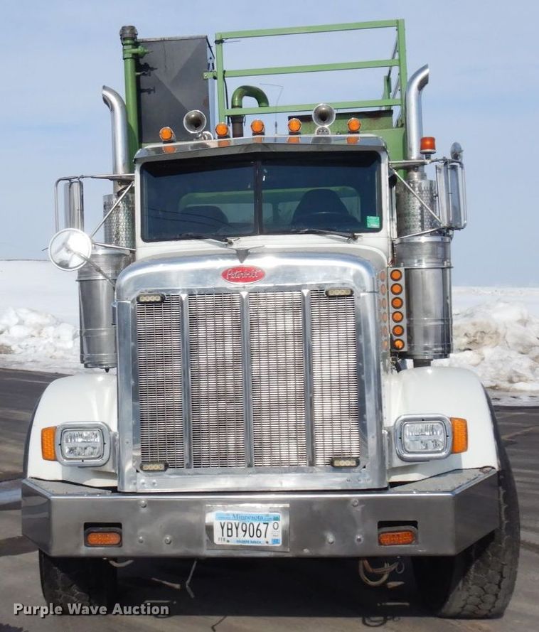 image for item KU9848 1999 Peterbilt 378  hydroseeder truck