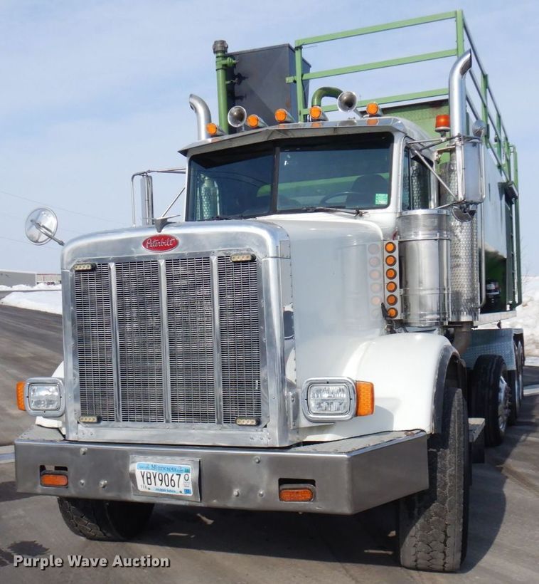 image for item KU9848 1999 Peterbilt 378  hydroseeder truck