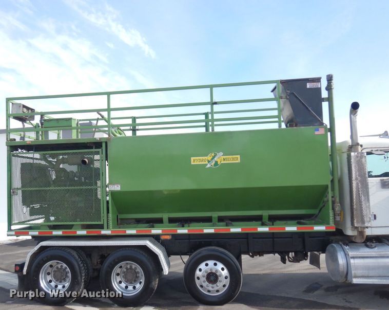 image for item KU9848 1999 Peterbilt 378  hydroseeder truck