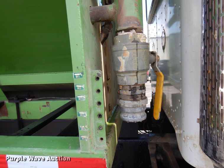 image for item KU9848 1999 Peterbilt 378  hydroseeder truck