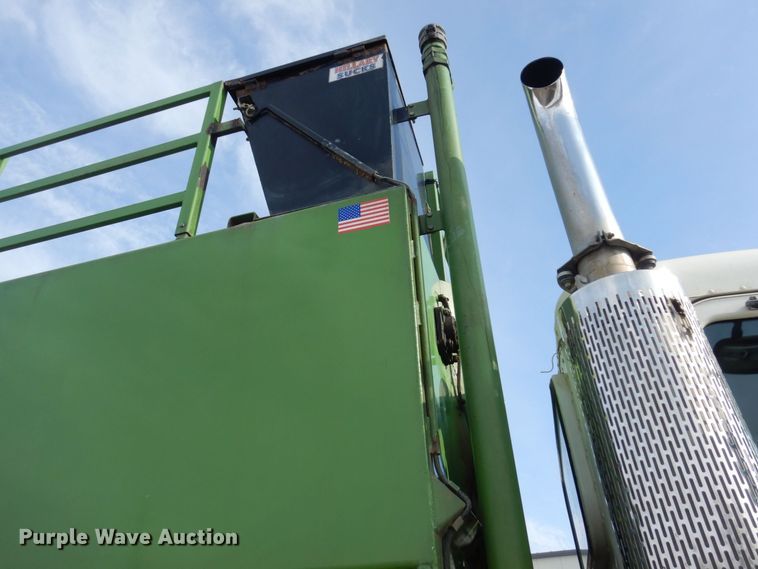 image for item KU9848 1999 Peterbilt 378  hydroseeder truck