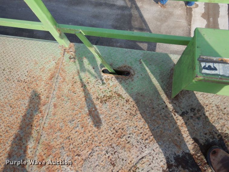 image for item KU9848 1999 Peterbilt 378  hydroseeder truck