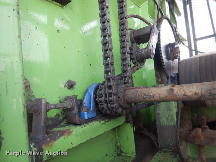 image for item KU9848 1999 Peterbilt 378  hydroseeder truck