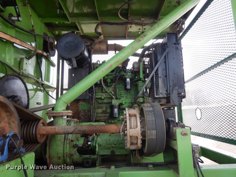 image for item KU9848 1999 Peterbilt 378  hydroseeder truck