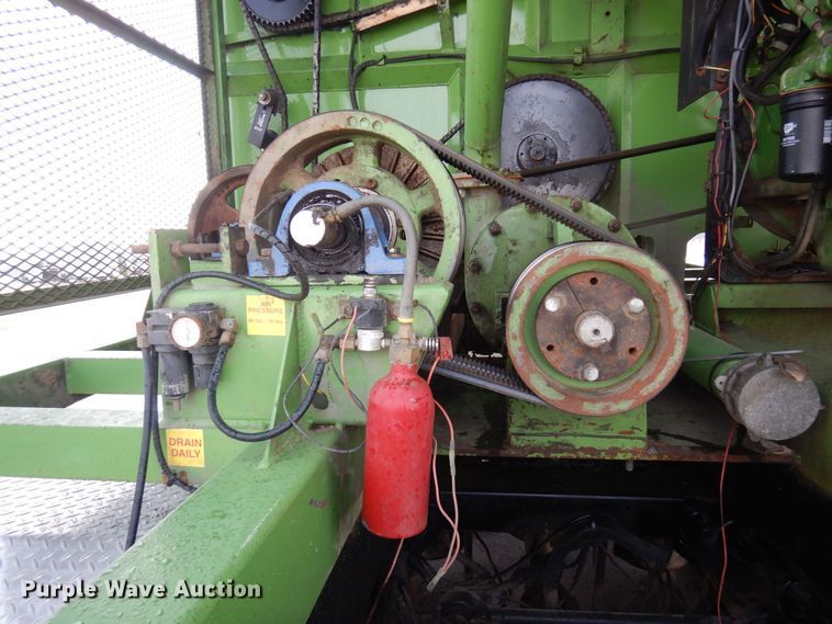 image for item KU9848 1999 Peterbilt 378  hydroseeder truck