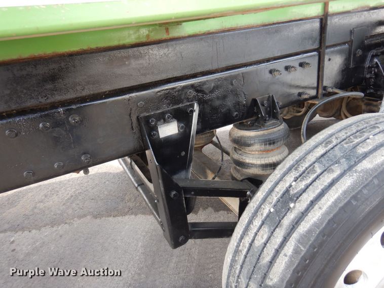 image for item KU9848 1999 Peterbilt 378  hydroseeder truck