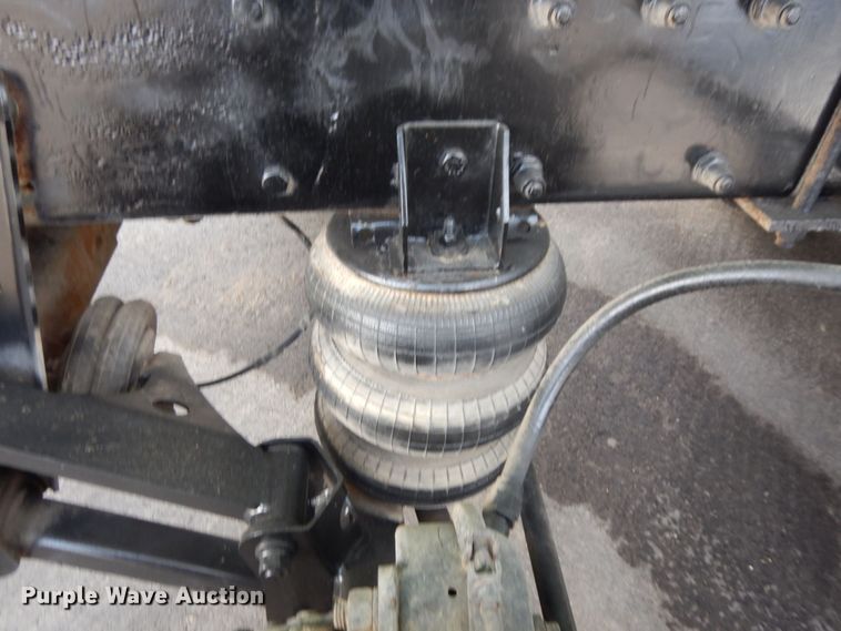 image for item KU9848 1999 Peterbilt 378  hydroseeder truck