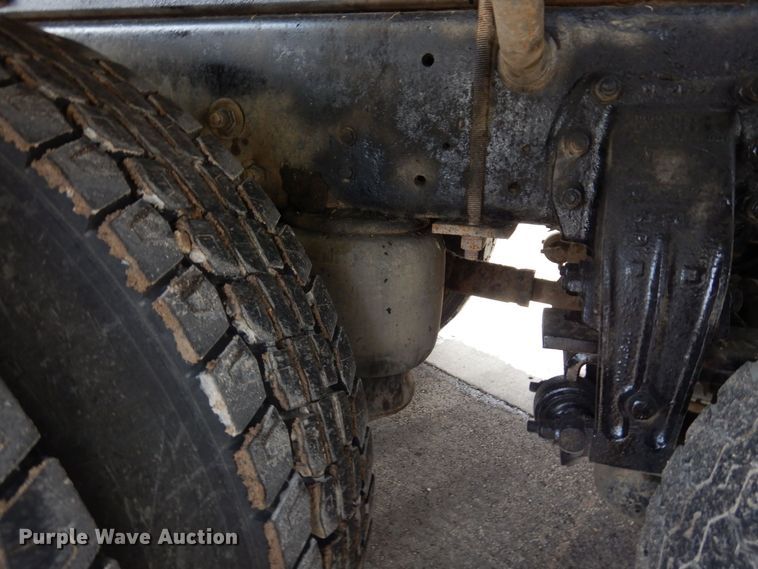 image for item KU9848 1999 Peterbilt 378  hydroseeder truck