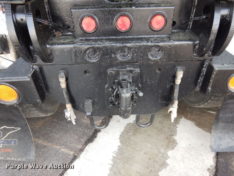 image for item KU9848 1999 Peterbilt 378  hydroseeder truck