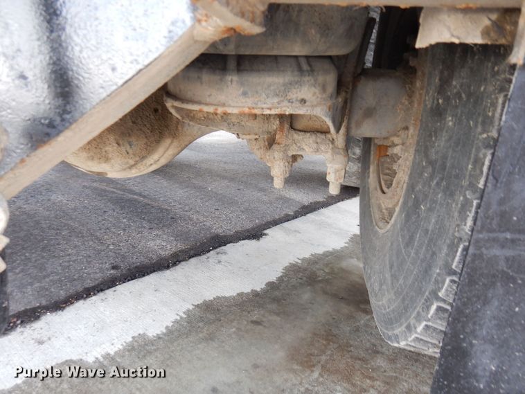 image for item KU9848 1999 Peterbilt 378  hydroseeder truck