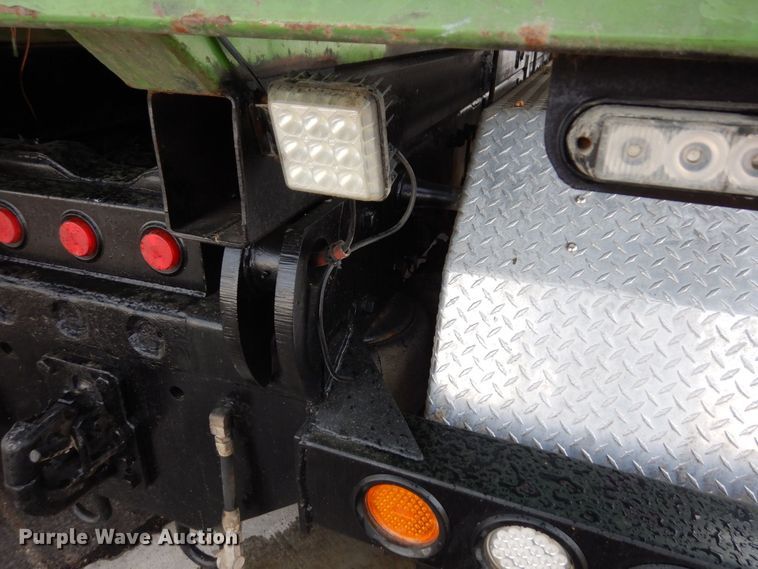 image for item KU9848 1999 Peterbilt 378  hydroseeder truck