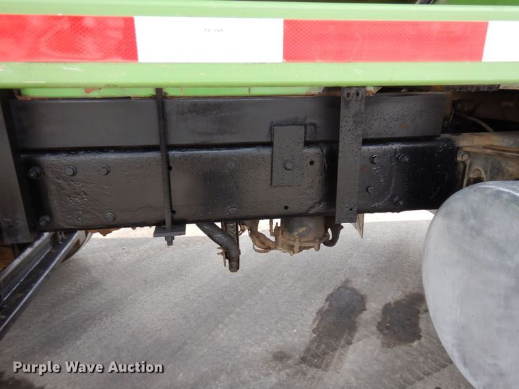 image for item KU9848 1999 Peterbilt 378  hydroseeder truck