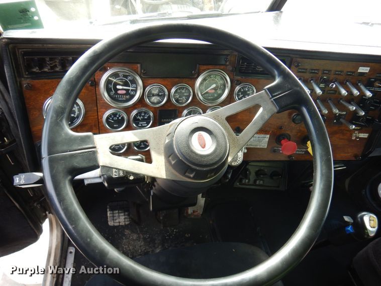 image for item KU9848 1999 Peterbilt 378  hydroseeder truck