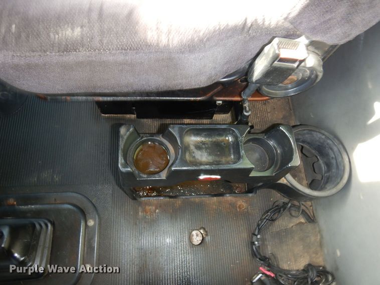 image for item KU9848 1999 Peterbilt 378  hydroseeder truck