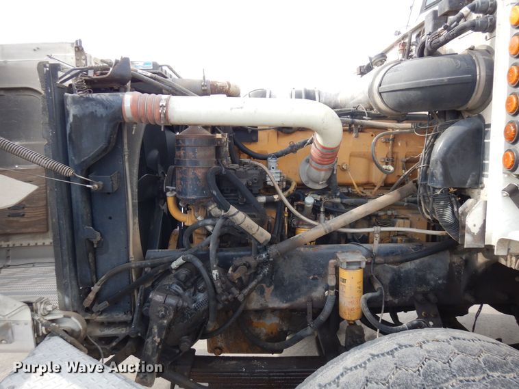 image for item KU9848 1999 Peterbilt 378  hydroseeder truck