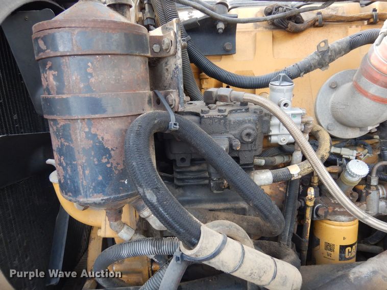 image for item KU9848 1999 Peterbilt 378  hydroseeder truck