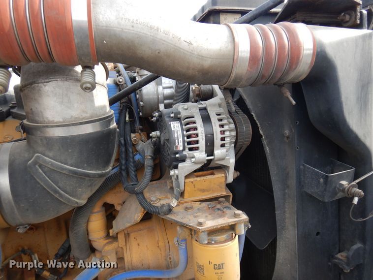 image for item KU9848 1999 Peterbilt 378  hydroseeder truck