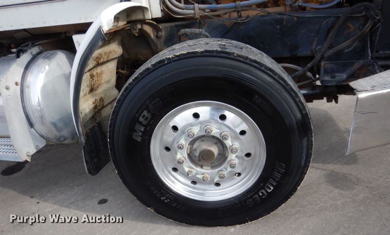 image for item KU9848 1999 Peterbilt 378  hydroseeder truck