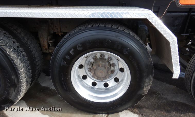 image for item KU9848 1999 Peterbilt 378  hydroseeder truck