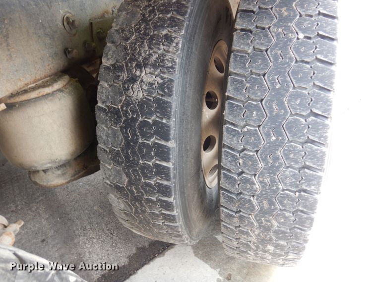 image for item KU9848 1999 Peterbilt 378  hydroseeder truck