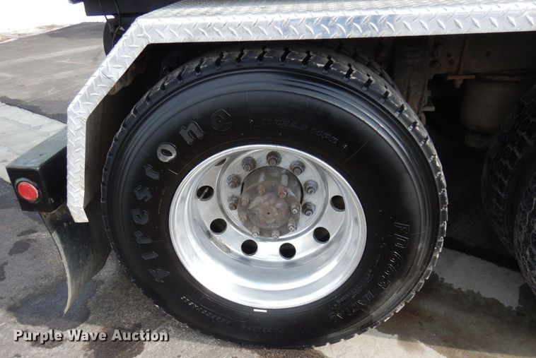 image for item KU9848 1999 Peterbilt 378  hydroseeder truck