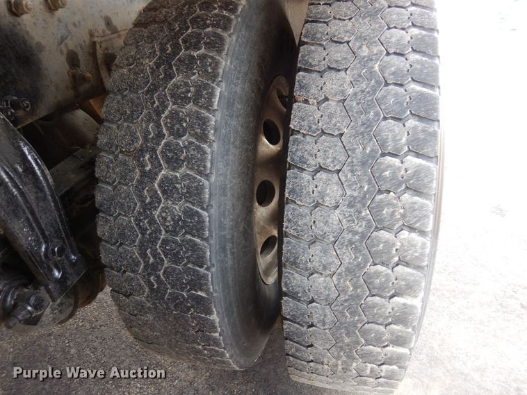 image for item KU9848 1999 Peterbilt 378  hydroseeder truck