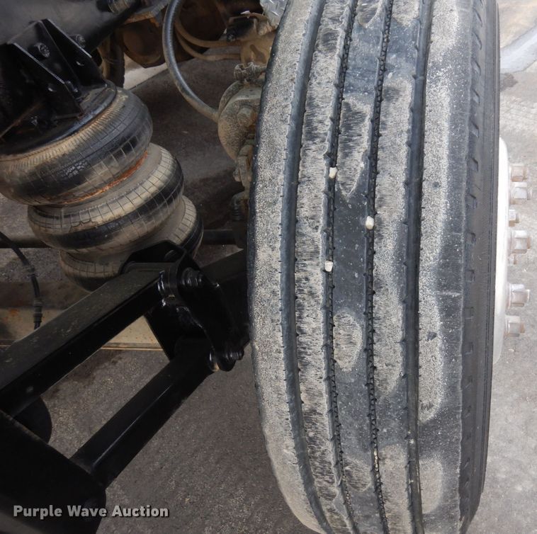 image for item KU9848 1999 Peterbilt 378  hydroseeder truck