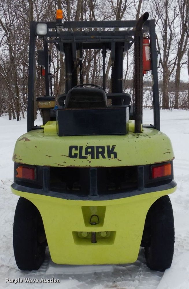 image for item KU9851 Clark CMP450D  forklift