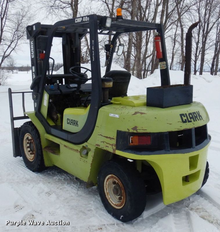 image for item KU9851 Clark CMP450D  forklift