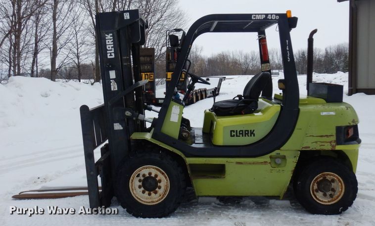 image for item KU9851 Clark CMP450D  forklift