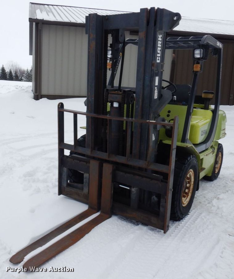 image for item KU9851 Clark CMP450D  forklift