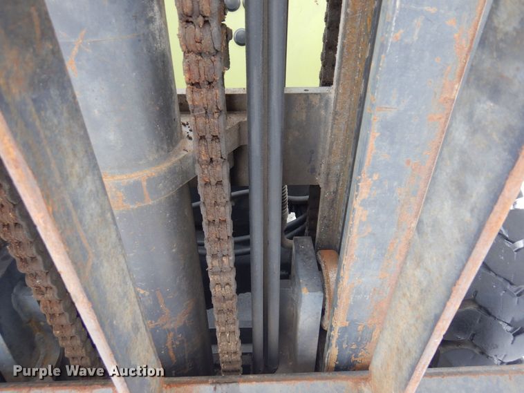 image for item KU9851 Clark CMP450D  forklift