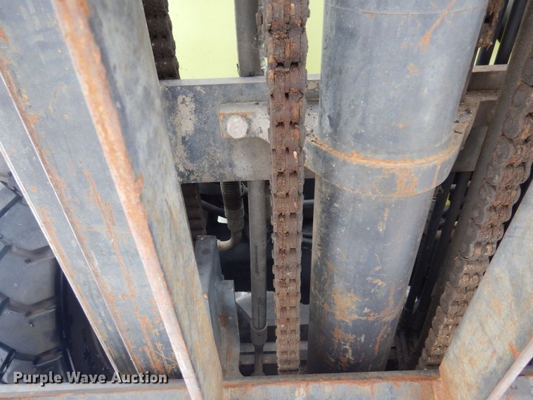 image for item KU9851 Clark CMP450D  forklift