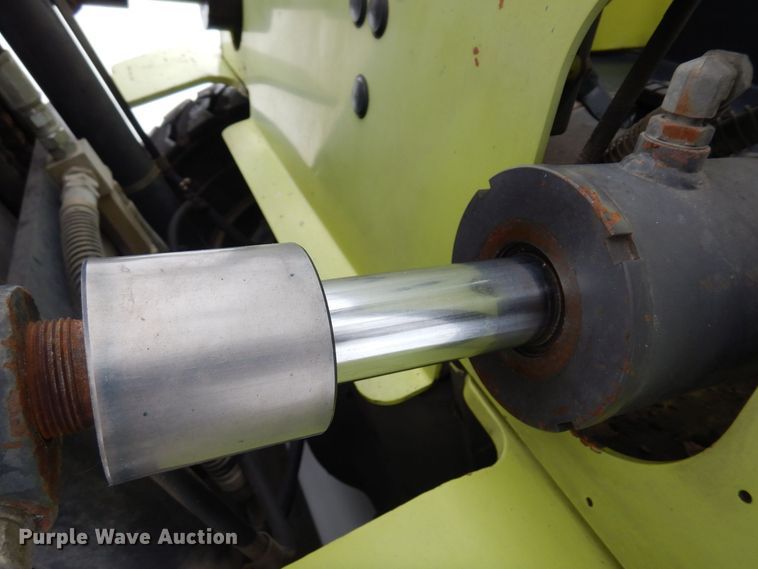 image for item KU9851 Clark CMP450D  forklift