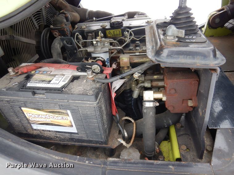 image for item KU9851 Clark CMP450D  forklift