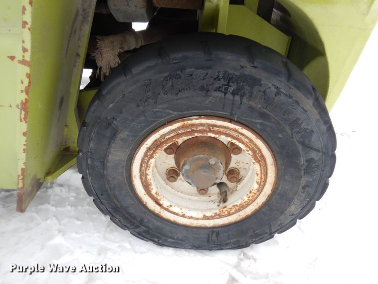 image for item KU9851 Clark CMP450D  forklift