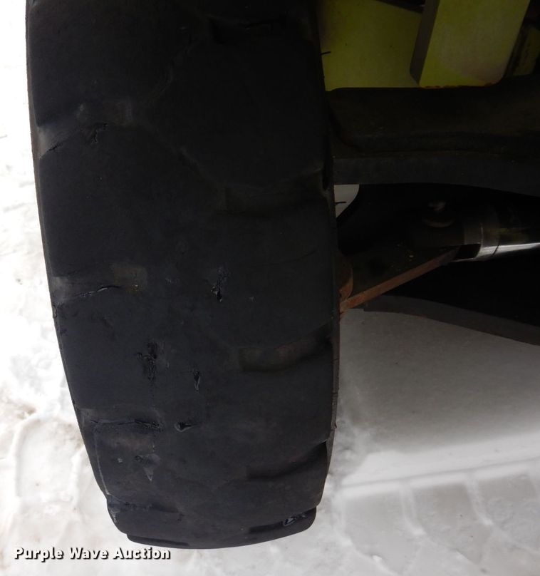 image for item KU9851 Clark CMP450D  forklift