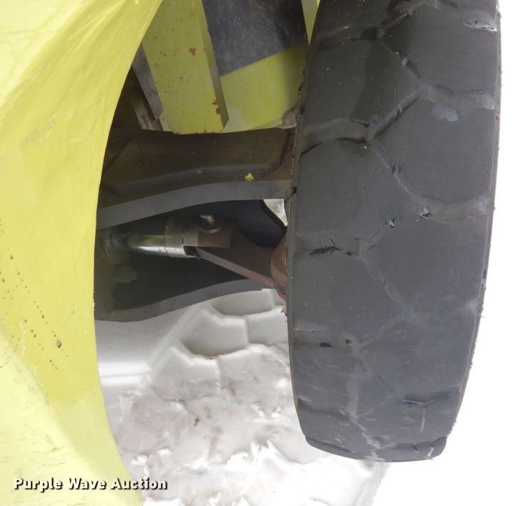 image for item KU9851 Clark CMP450D  forklift